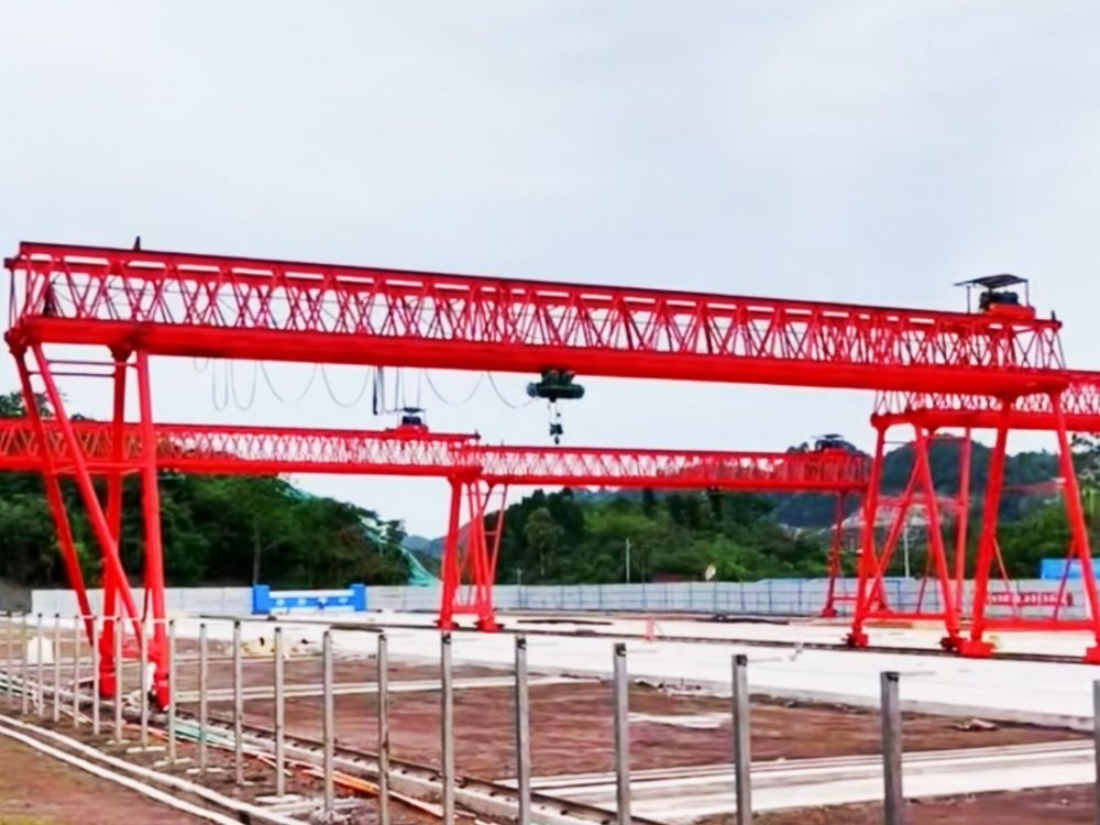 福建廈門路橋門機(jī)廠家、提梁機(jī)、工程門式起重機(jī)制造、租賃、回收