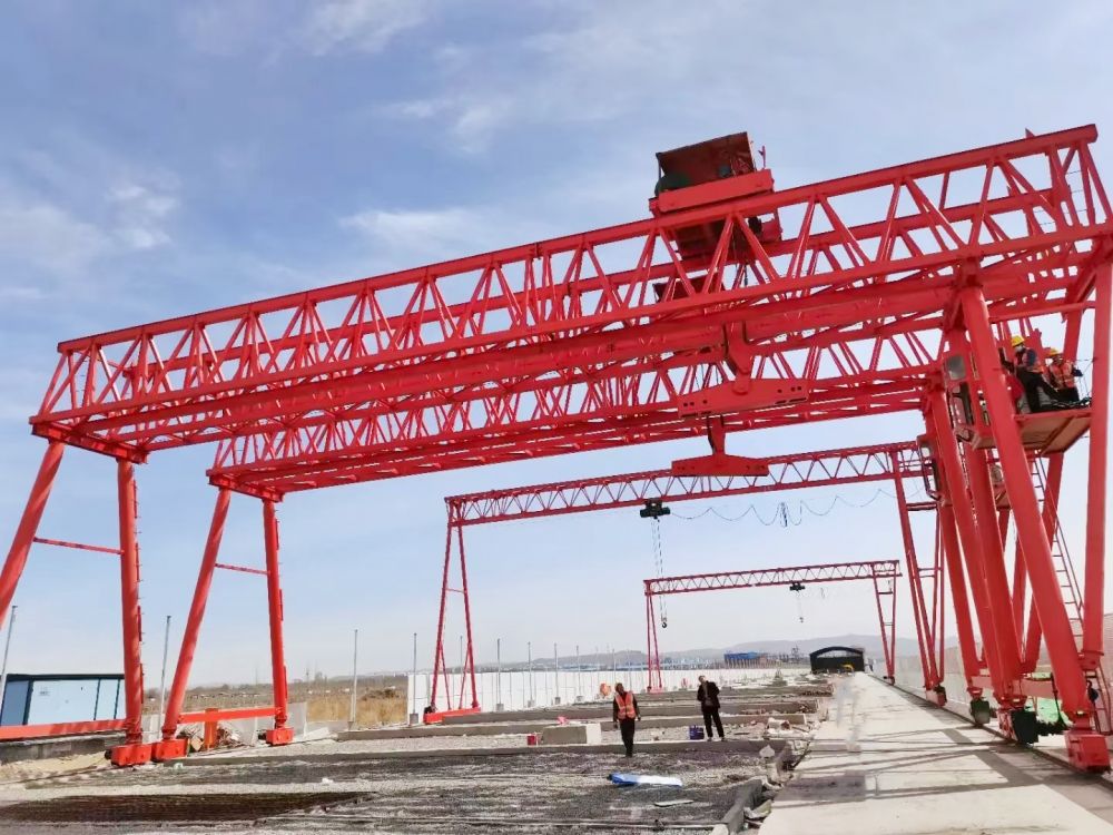 提梁機(jī)廠家、型號、參數(shù)、工程門式起重機(jī)、梁場龍門吊制造安裝維修