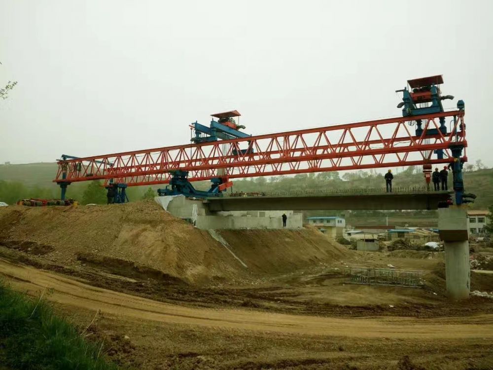 新疆和田架橋機(jī)廠家銷售、公路鐵路架橋機(jī)租賃出租、安裝維修