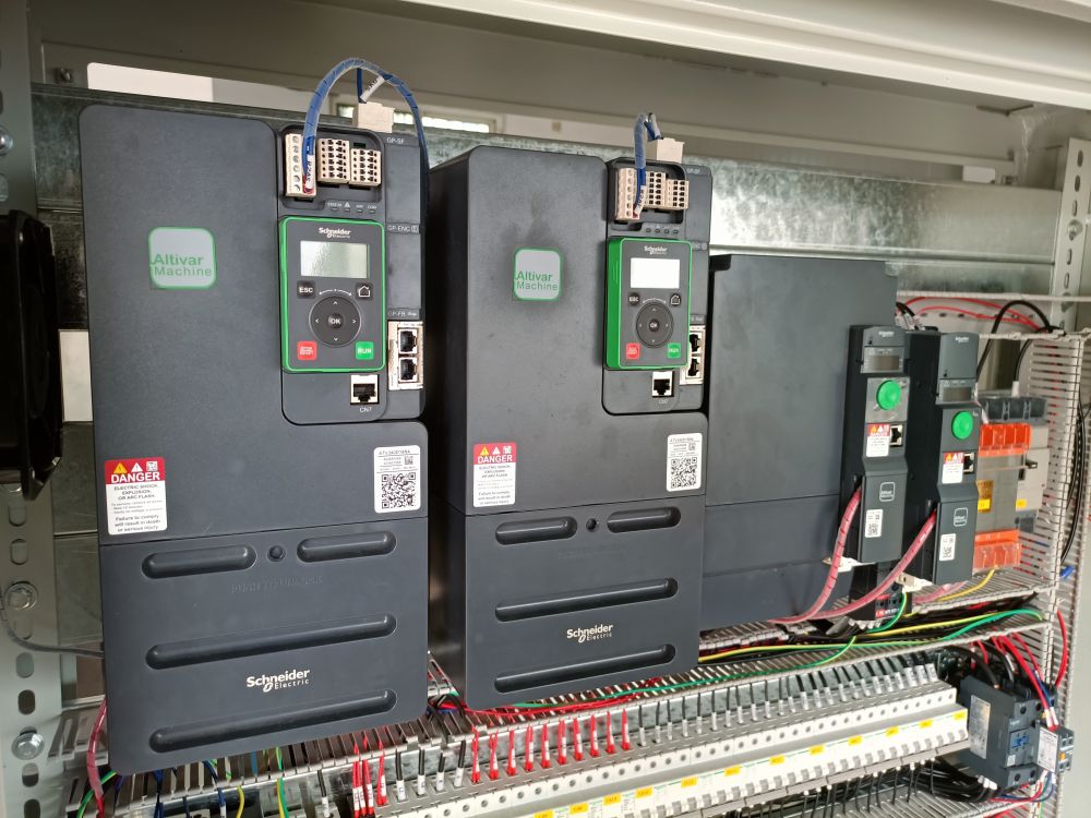 起重電氣柜廠家定制、高低壓變頻起重電氣箱柜設(shè)計(jì)制造、安裝維修